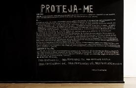 Proteja-me - Galeria Amparo 60, 2010 photo Francisco Baccaro